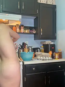 Snapshot of EllieMelts chatting on October 8, 2025, 12:45 am EllieMelts online show from October 8, 2025, 12:45 am