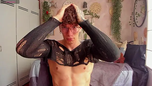 Snapshot of estebandi_do chatting on February 3, 2026, 7:19 pm estebandi do online show from February 3, 2026, 7:19 pm