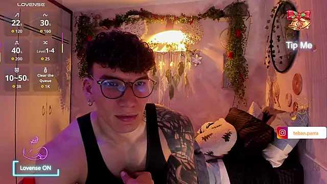 Snapshot of estebandi_do chatting on December 18, 2025, 10:41 am estebandi do online show from December 18, 2025, 10:41 am