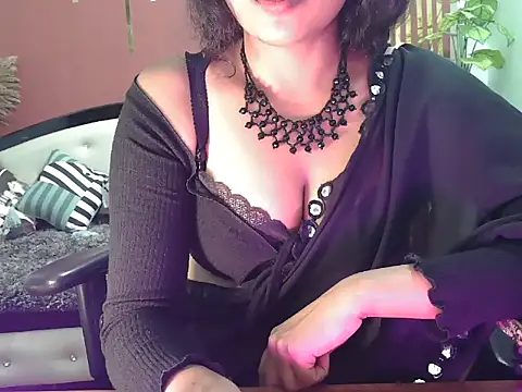 shaalu sharma online show from November 22, 2025, 7:46 pm