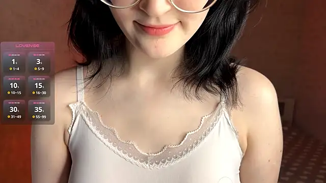 FakeLamb online show from April 16, 2026, 9:04 pm