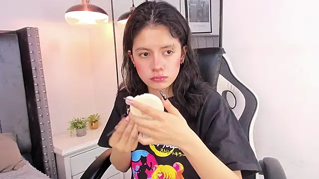 Miyu Komori online show from February 17, 2026, 12:46 pm