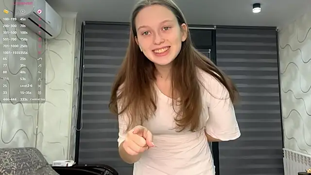 CharlynDini online show from November 10, 2025, 3:28 pm