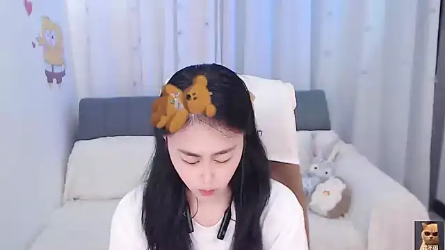 BOBO-jiang online show from September 15, 2025, 12:49 pm