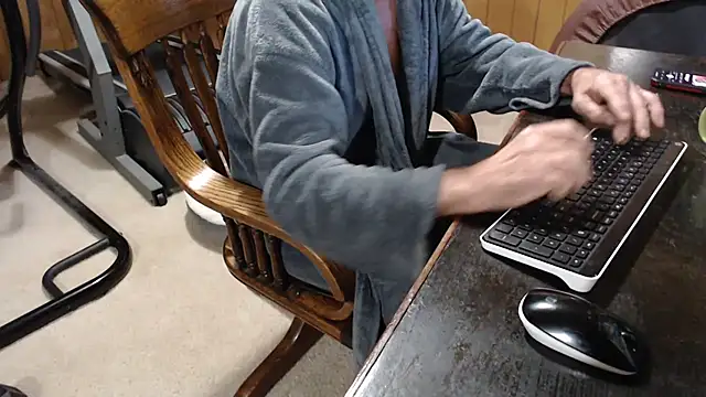 Snapshot of billy471 chatting on October 29, 2025, 4:39 pm billy471 online show from October 29, 2025, 4:39 pm