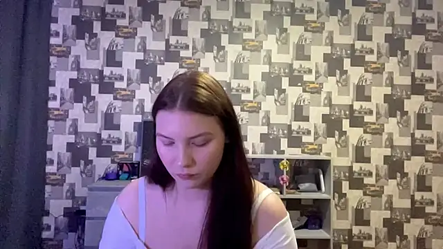 Snapshot of SwiiSweet chatting on September 9, 2025, 4:16 pm SwiiSweet online show from September 9, 2025, 4:16 pm