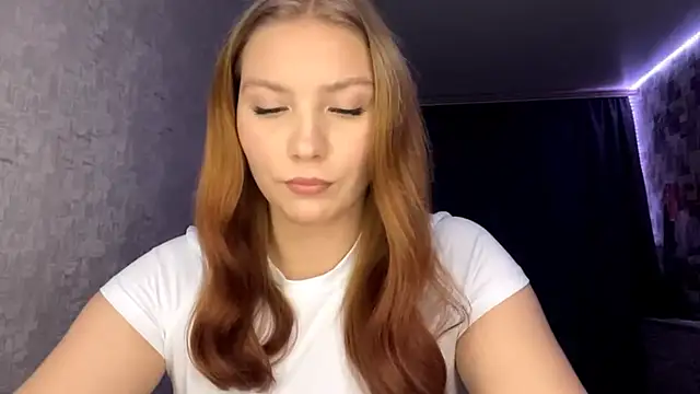 Snapshot of SwiiSweet chatting on October 8, 2025, 4:08 pm SwiiSweet online show from October 8, 2025, 4:08 pm