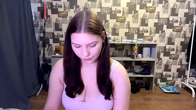 Snapshot of SwiiSweet chatting on September 26, 2025, 4:14 pm SwiiSweet online show from September 26, 2025, 4:14 pm