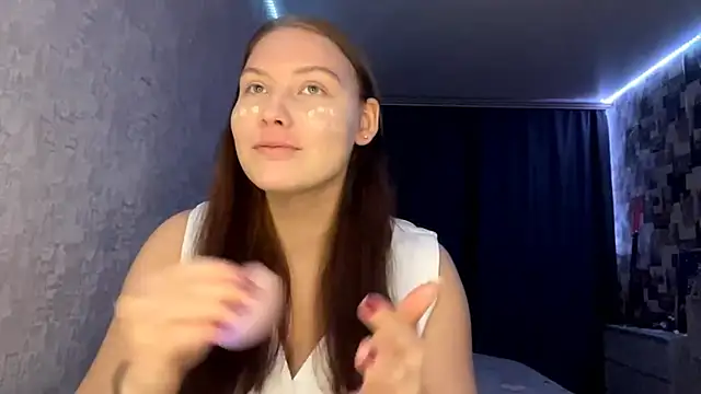 Snapshot of SwiiSweet chatting on October 5, 2025, 7:04 pm SwiiSweet online show from October 5, 2025, 7:04 pm