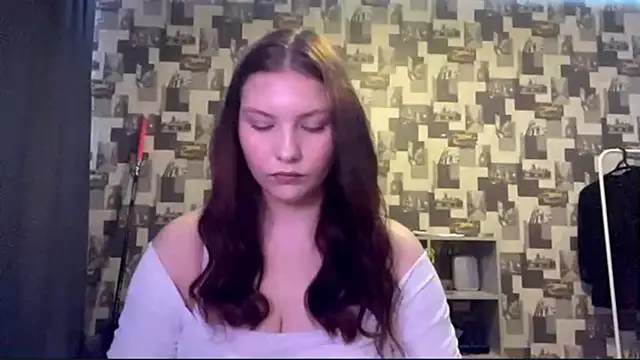 Snapshot of SwiiSweet chatting on September 23, 2025, 4:03 pm SwiiSweet online show from September 23, 2025, 4:03 pm