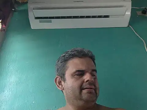 Snapshot of Katracho6969 chatting on September 28, 2025, 3:30 pm Katracho6969 online show from September 28, 2025, 3:30 pm
