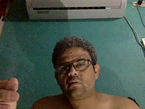 Snapshot of Katracho6969 chatting on October 17, 2025, 5:11 am Katracho6969 online show from October 17, 2025, 5:11 am