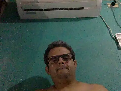 Snapshot of Katracho6969 chatting on October 21, 2025, 3:39 am Katracho6969 online show from October 21, 2025, 3:39 am