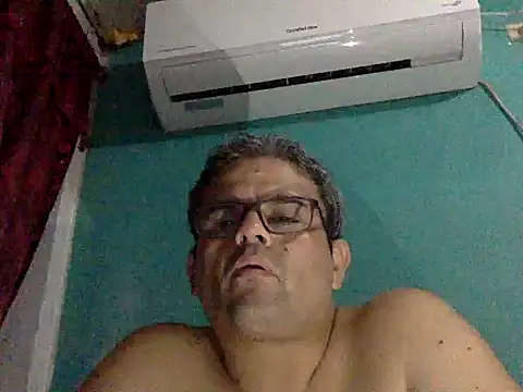 Snapshot of Katracho6969 chatting on October 11, 2025, 11:50 pm Katracho6969 online show from October 11, 2025, 11:50 pm