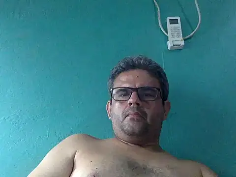 Snapshot of Katracho6969 chatting on October 4, 2025, 2:07 pm Katracho6969 online show from October 4, 2025, 2:07 pm