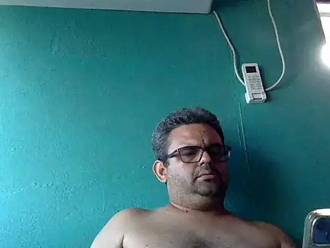 Snapshot of Katracho6969 chatting on October 5, 2025, 2:41 pm Katracho6969 online show from October 5, 2025, 2:41 pm