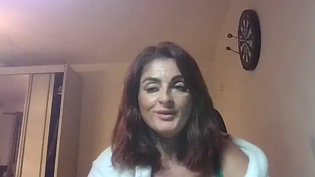 IrishmilfAnna online show from September 9, 2025, 7:45 pm