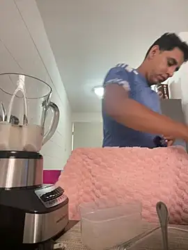 Snapshot of JoseShots69 chatting on May 27, 2026, 4:03 pm JoseShots69 online show from May 27, 2026, 4:03 pm