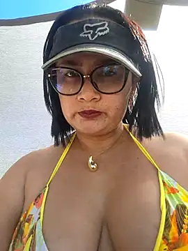 Milagros-hot online show from October 19, 2025, 7:49 pm