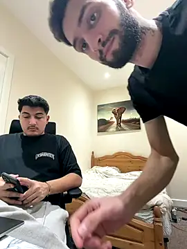 mixedcouplee69 online show from December 18, 2025, 9:51 pm