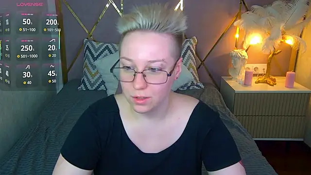 Snapshot of AlexandraGreen chatting on November 23, 2025, 4:28 pm AlexandraGreen online show from November 23, 2025, 4:28 pm