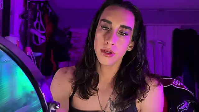 xoFrankie online show from January 13, 2026, 1:42 am