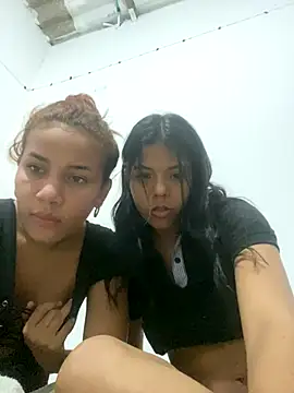 loversexxxles online show from September 17, 2025, 4:58 am