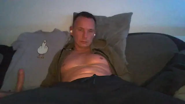 Snapshot of Sam_molinari chatting on October 24, 2025, 10:09 pm Sam molinari online show from October 24, 2025, 10:09 pm