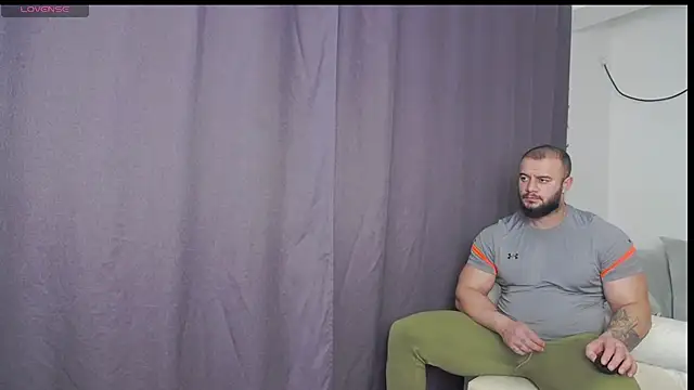 Snapshot of RickyMiami1 chatting on January 5, 2026, 6:44 pm RickyMiami1 online show from January 5, 2026, 6:44 pm