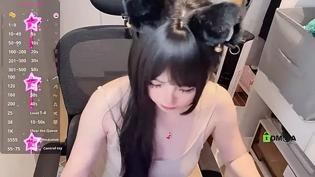 Snapshot of Zora_888 chatting on September 18, 2025, 5:05 pm Zora 888 online show from September 18, 2025, 5:05 pm