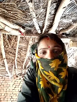 Snapshot of Priyanka_thakurr chatting on December 3, 2025, 7:19 am Priyanka thakurr online show from December 3, 2025, 7:19 am