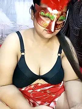 Tanisha-Chy online show from November 5, 2025, 6:22 pm