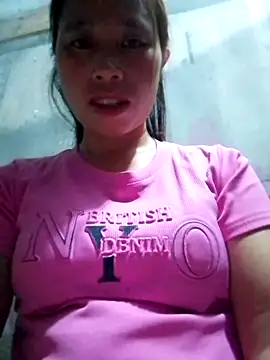 laveder-00 online show from September 10, 2025, 6:51 pm