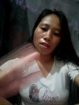 laveder-00 online show from September 17, 2025, 9:39 pm