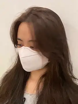 Mochi21 online show from November 10, 2025, 4:39 am