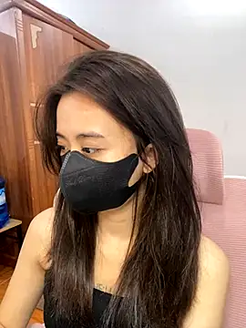 Mochi21 online show from November 21, 2025, 3:49 am