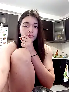 Snapshot of Albi_Glow chatting on December 17, 2025, 10:42 am Albi Glow online show from December 17, 2025, 10:42 am