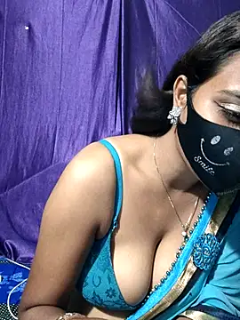 Snapshot of cutie_pei002 chatting on November 11, 2025, 2:45 pm cutie pei002 online show from November 11, 2025, 2:45 pm