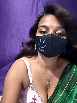 Snapshot of cutie_pei002 chatting on November 13, 2025, 3:05 pm cutie pei002 online show from November 13, 2025, 3:05 pm