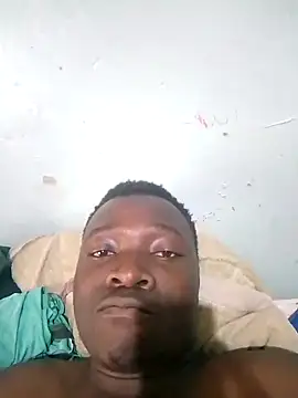 Snapshot of Mrhugeblack chatting on October 3, 2025, 8:38 am Mrhugeblack online show from October 3, 2025, 8:38 am