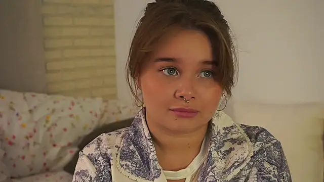 Anna Nicol online show from September 9, 2025, 2:04 pm