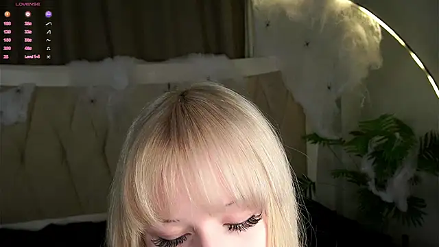 Snapshot of MarciDarugar chatting on October 31, 2025, 3:08 pm MarciDarugar online show from October 31, 2025, 3:08 pm