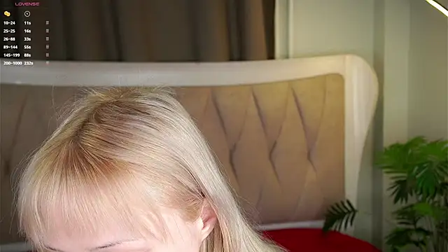 Snapshot of MarciDarugar chatting on December 1, 2025, 3:13 pm MarciDarugar online show from December 1, 2025, 3:13 pm