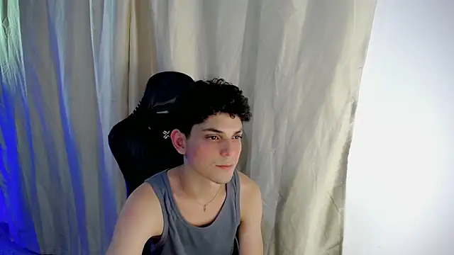 Snapshot of dilan_hott_ chatting on November 26, 2025, 8:09 pm dilan hott online show from November 26, 2025, 8:09 pm