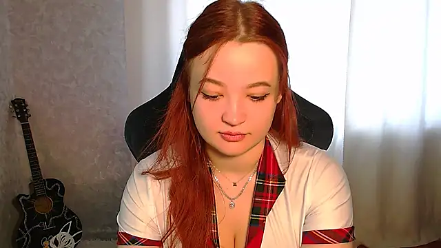 Snapshot of Molly__Mur chatting on September 10, 2025, 1:59 am Molly Mur online show from September 10, 2025, 1:59 am