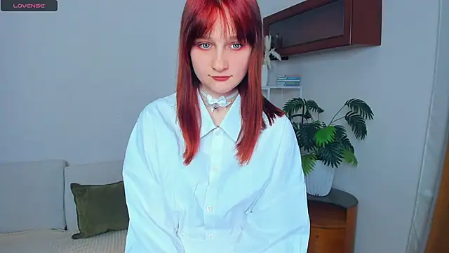 KatyKufel online show from November 11, 2025, 6:47 pm