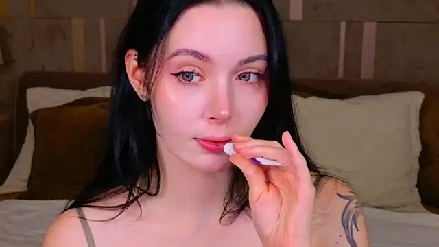 Snapshot of Goldy_Stark chatting on September 27, 2025, 8:37 pm Goldy Stark online show from September 27, 2025, 8:37 pm