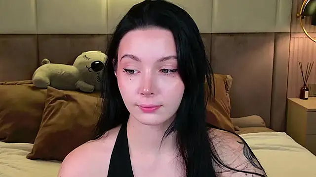 Snapshot of Goldy_Stark chatting on October 11, 2025, 8:32 pm Goldy Stark online show from October 11, 2025, 8:32 pm