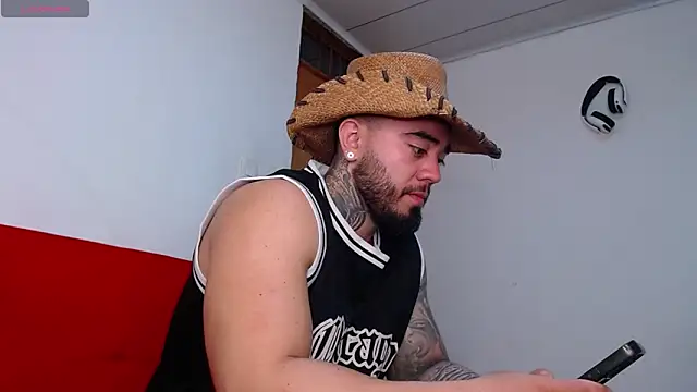 tommyblessd1 online show from October 24, 2025, 4:39 pm