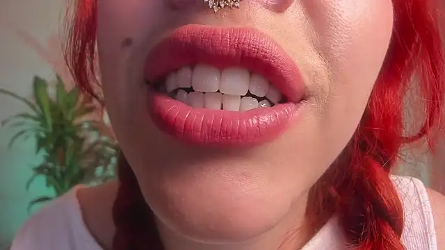 bri von dhara   online show from October 23, 2025, 4:27 pm